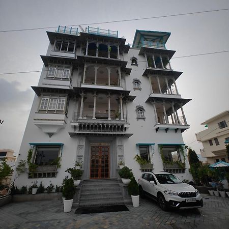Khamma Ghani A Boutique Hotel อุเดเปอร์ ภายนอก รูปภาพ