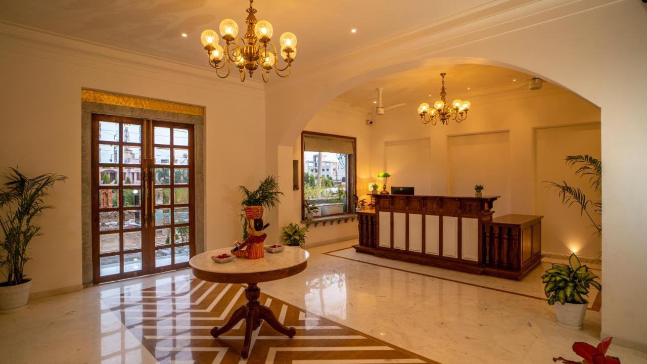 Khamma Ghani A Boutique Hotel อุเดเปอร์ ภายนอก รูปภาพ
