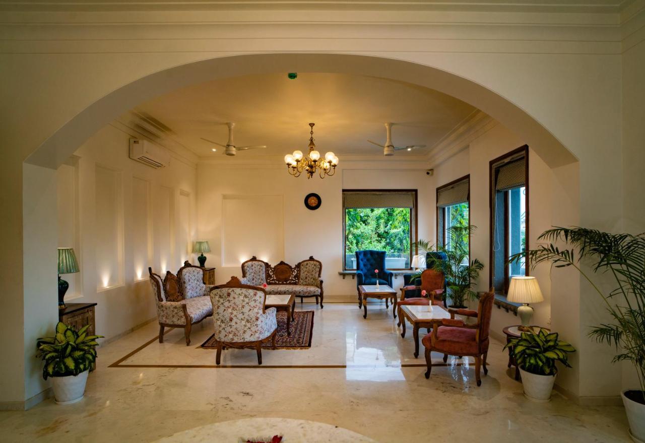 Khamma Ghani A Boutique Hotel อุเดเปอร์ ภายนอก รูปภาพ