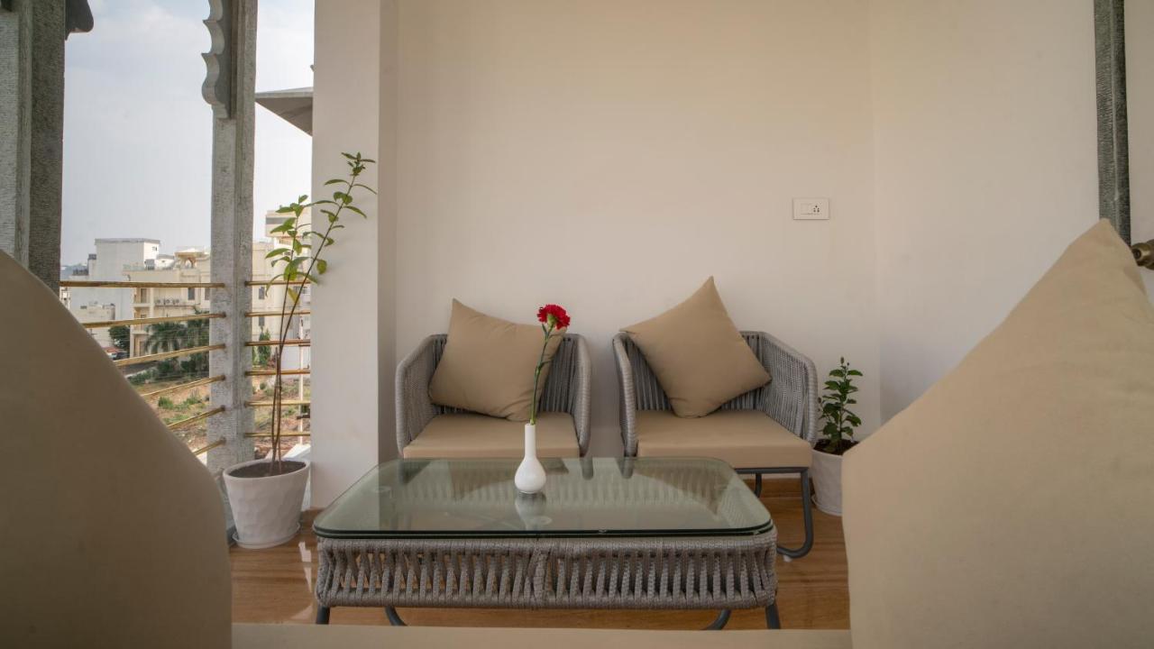 Khamma Ghani A Boutique Hotel อุเดเปอร์ ภายนอก รูปภาพ