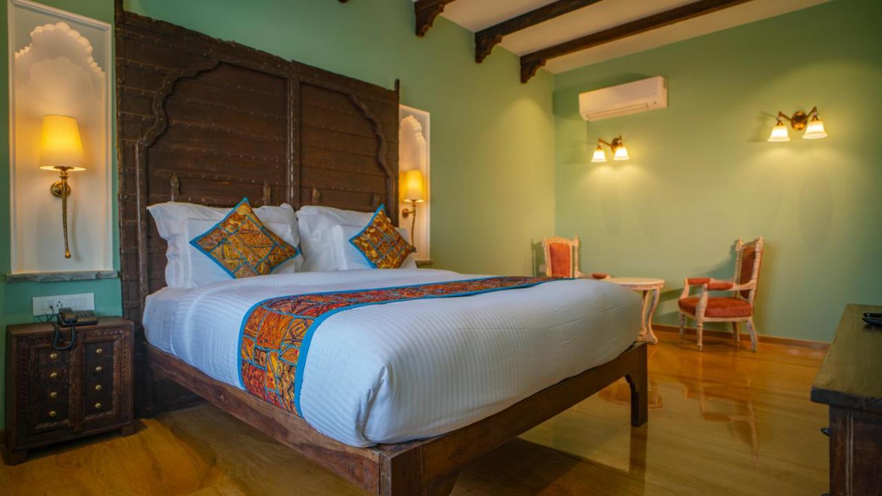 Khamma Ghani A Boutique Hotel อุเดเปอร์ ภายนอก รูปภาพ