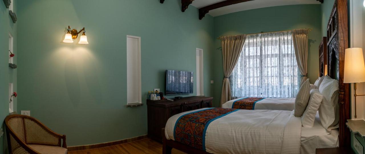 Khamma Ghani A Boutique Hotel อุเดเปอร์ ภายนอก รูปภาพ