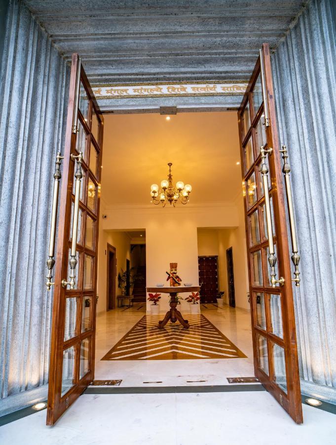 Khamma Ghani A Boutique Hotel อุเดเปอร์ ภายนอก รูปภาพ