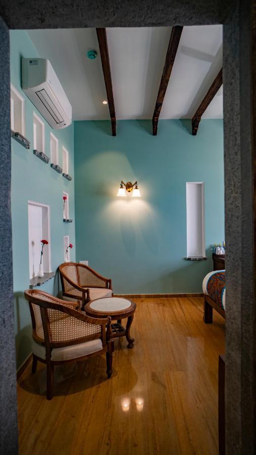 Khamma Ghani A Boutique Hotel อุเดเปอร์ ภายนอก รูปภาพ