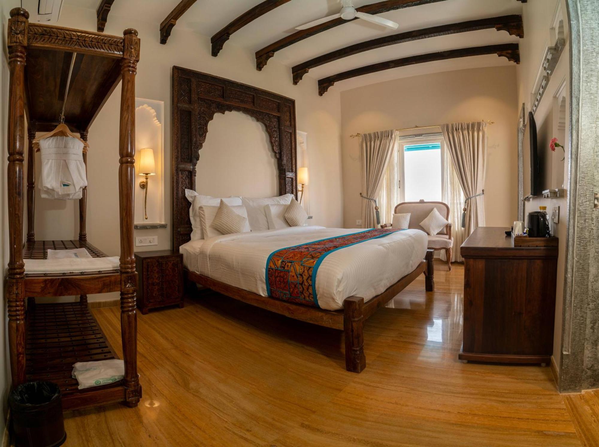 Khamma Ghani A Boutique Hotel อุเดเปอร์ ภายนอก รูปภาพ