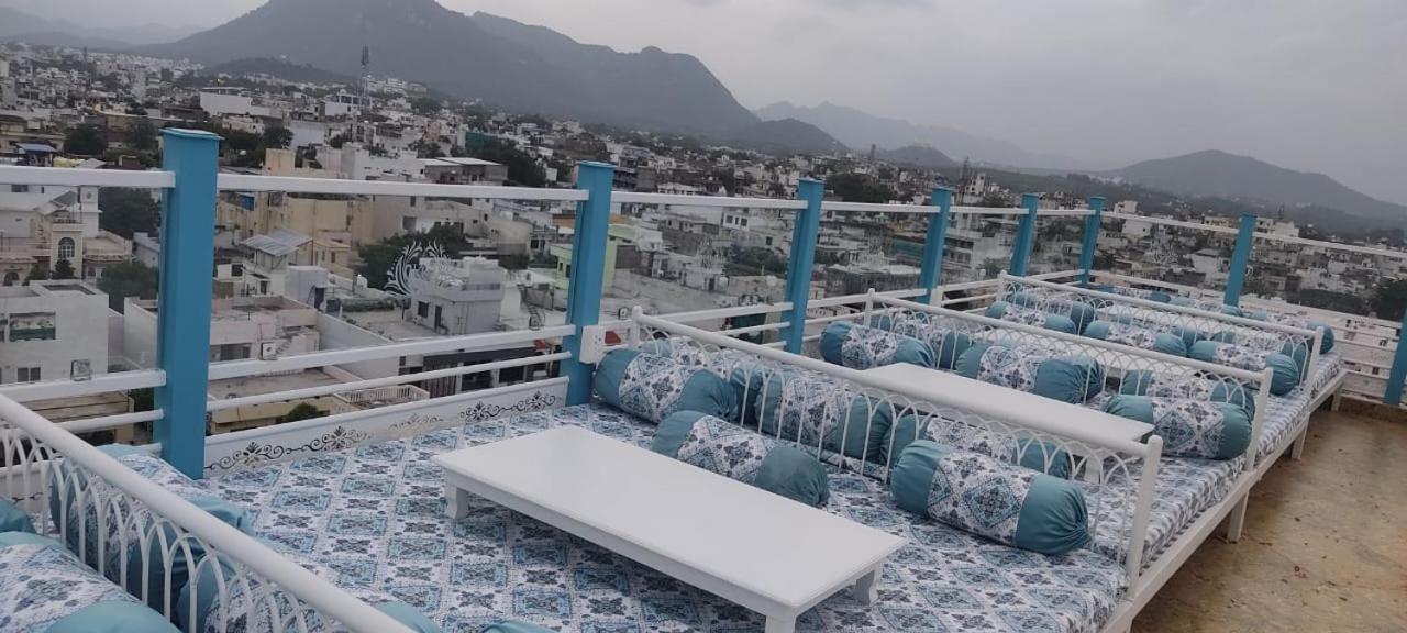 Khamma Ghani A Boutique Hotel อุเดเปอร์ ภายนอก รูปภาพ